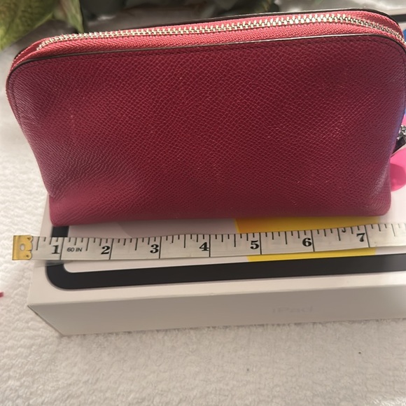 Coach Pink Women's make up bag - Picture 5 of 12